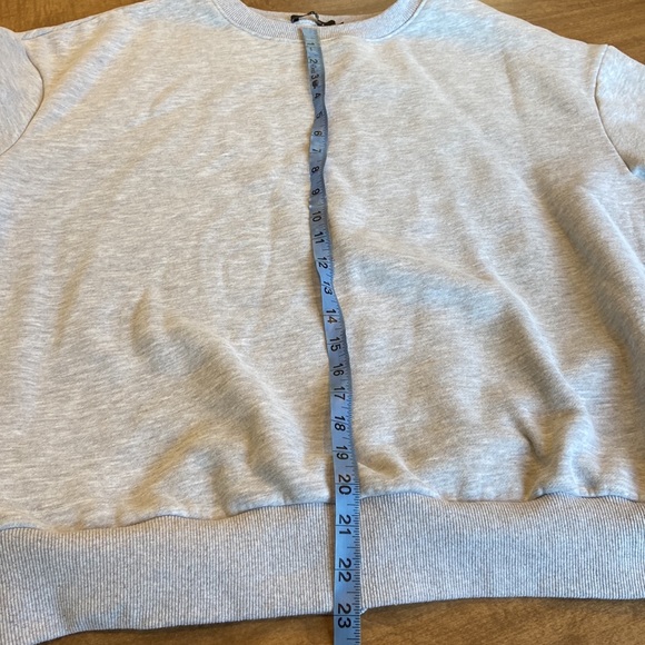 Light grey women’s sweatshirt and sweatpants set excellent condition - Picture 3 of 5